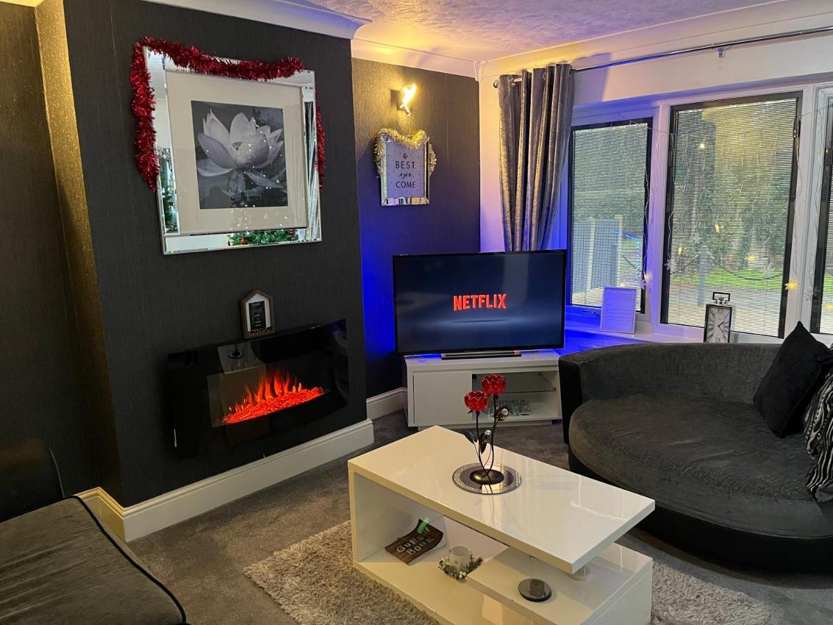 The Brook House - Spacious 3 Bed Home From Home In Burton Exterior foto